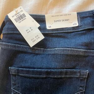 Brand new jeans from Hollister. Missed the return deadline. Super comfy!
